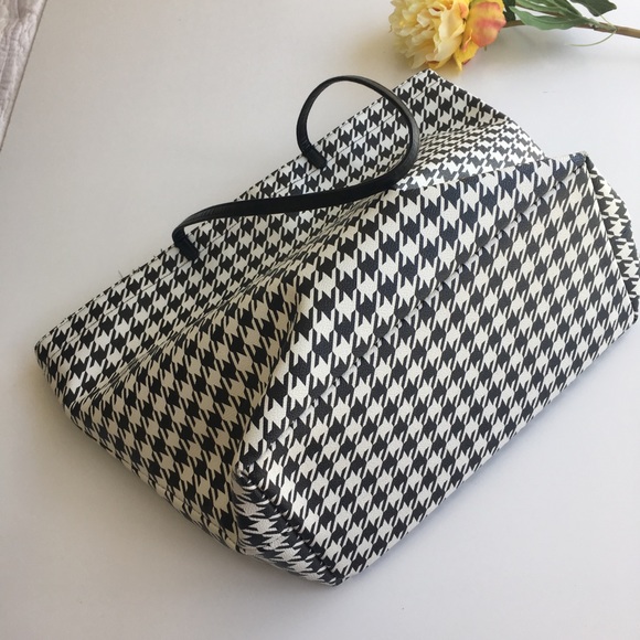 Vera Bradley Black Houndstooth Large Travel Tote - Picture 8 of 8